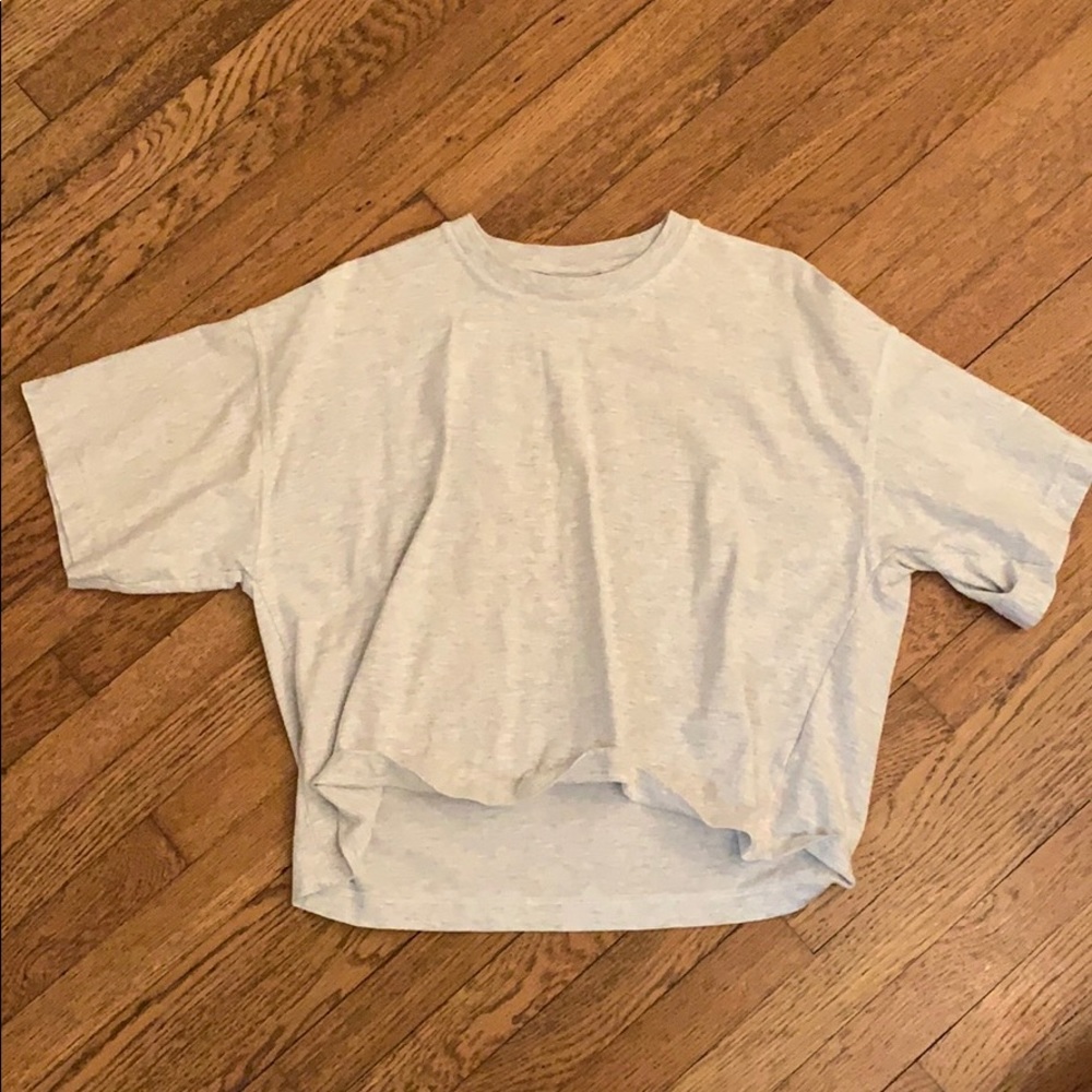 Plain gray t-shirt
